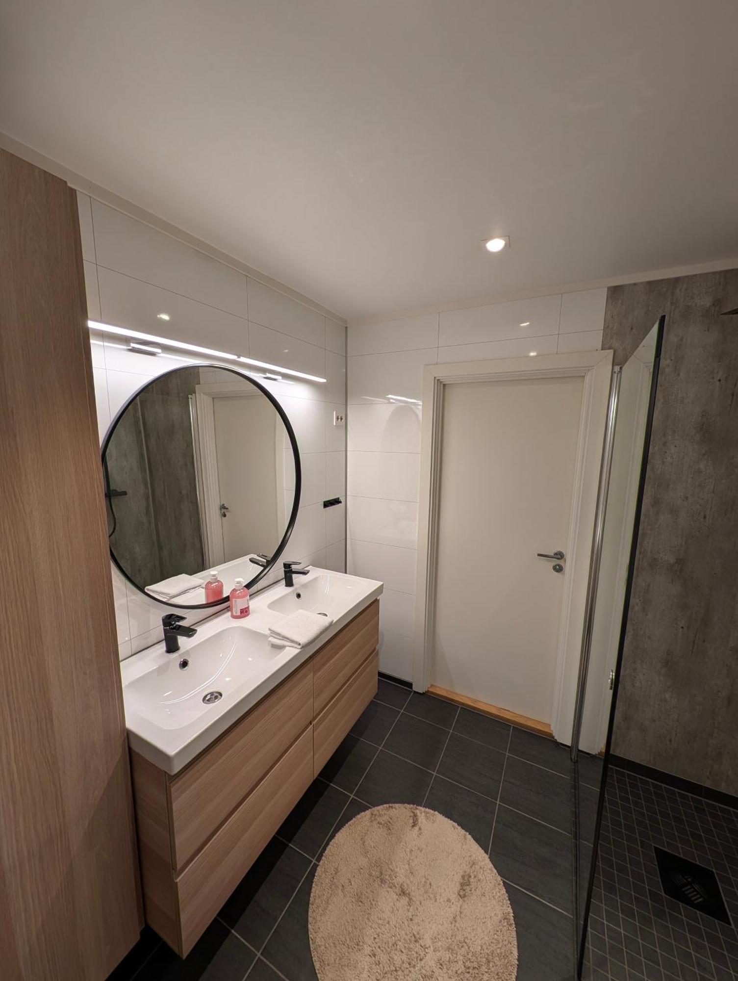 Reine City Apartment Bilik gambar